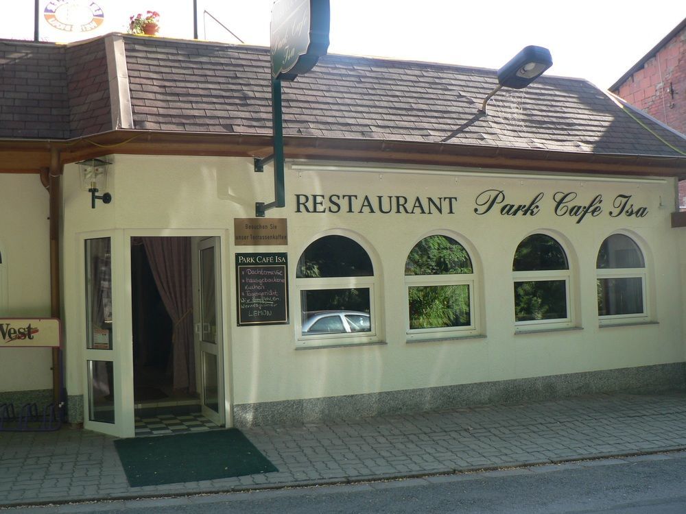 Hotel & Restaurant Park Cafe Isa แอร์ฟวร์ท ภายนอก รูปภาพ