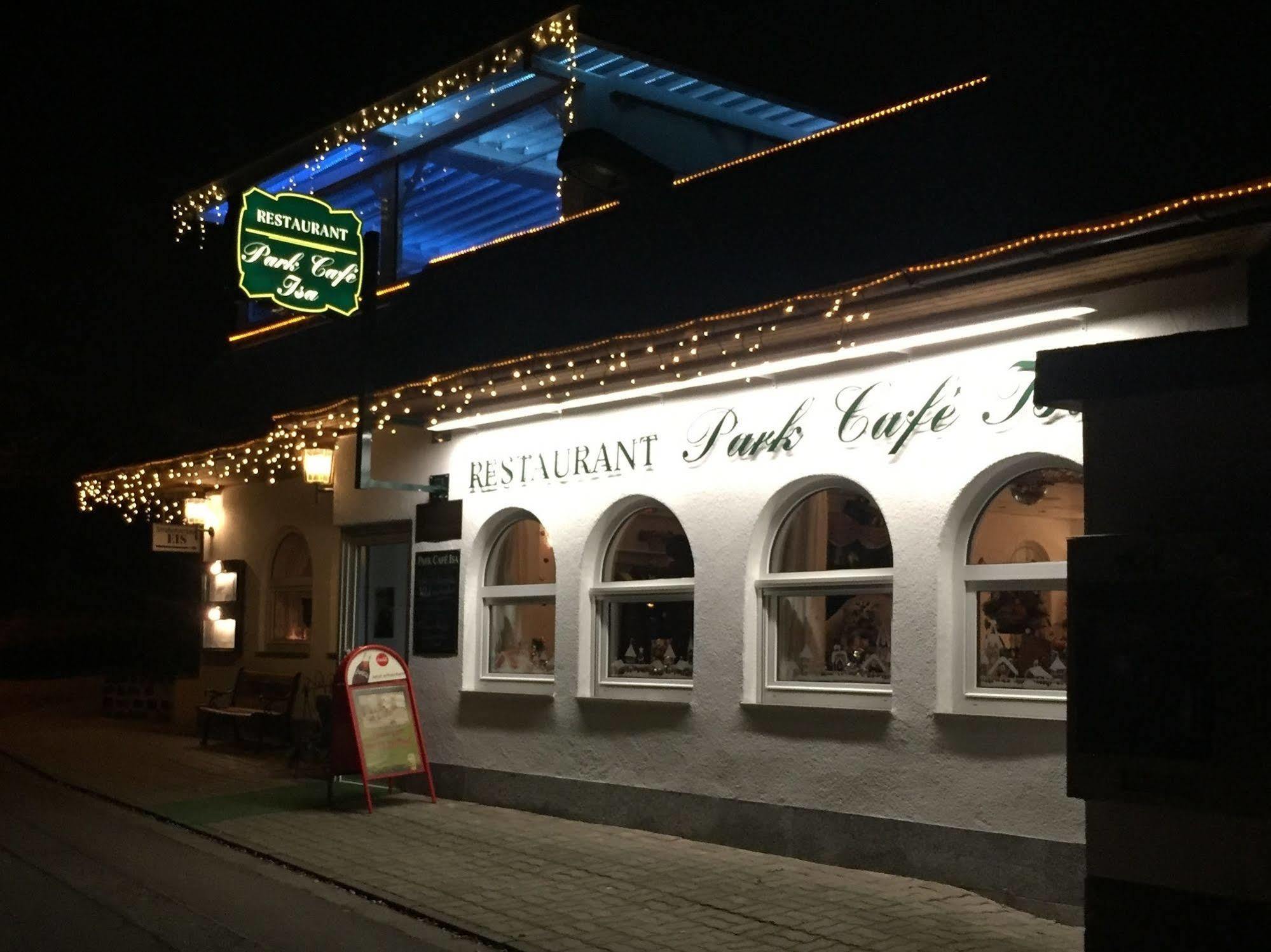 Hotel & Restaurant Park Cafe Isa แอร์ฟวร์ท ภายนอก รูปภาพ